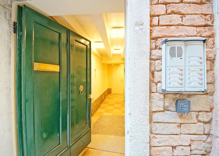 Dolcevita Apartments N 443